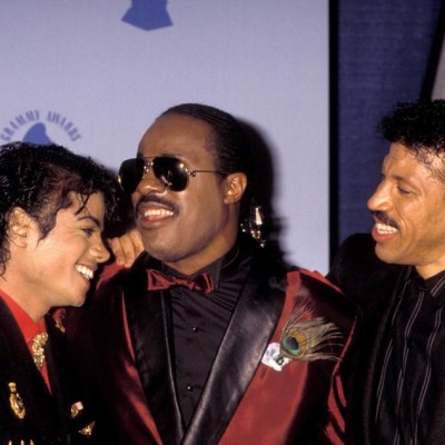 Lionel Richie Says Michael’s Death Doesn’t Feel ‘Real’ – Michael ...